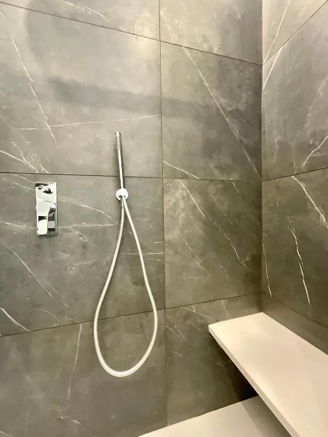 Apartment Suite - Charlize - In The Heart Of Μιλάνο