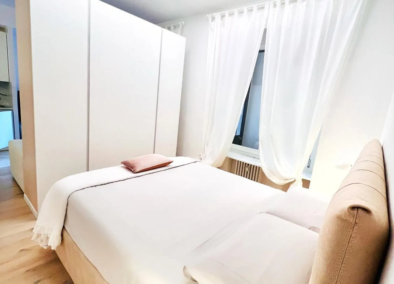 Apartment Suite - Charlize - In The Heart Of Milan