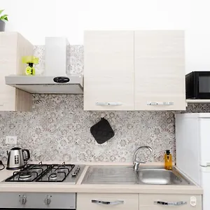 Vivimihome - Crespi House A 3 Minuti Dalla Metro Milano