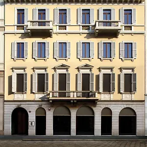 Manzoni 44 Milano