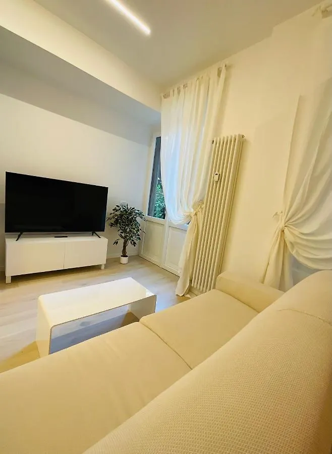 Apartment Suite - Charlize - In The Heart Of Milan contacts