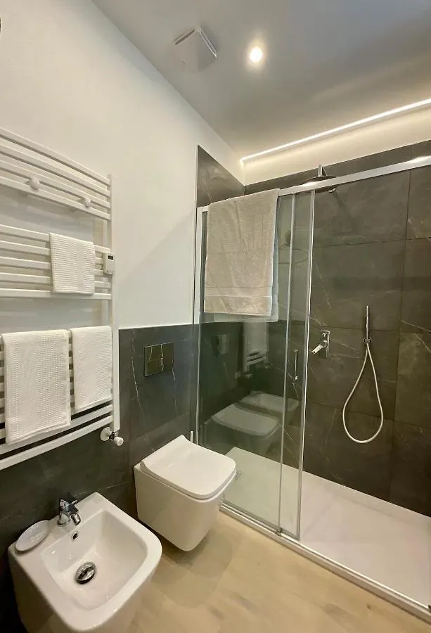 Apartment Suite - Charlize - In The Heart Of Milan 0*,